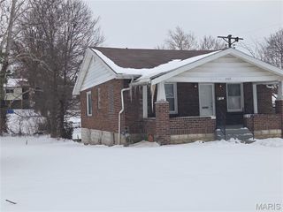 3500 Colonial Avenue, St Louis, MO 63121