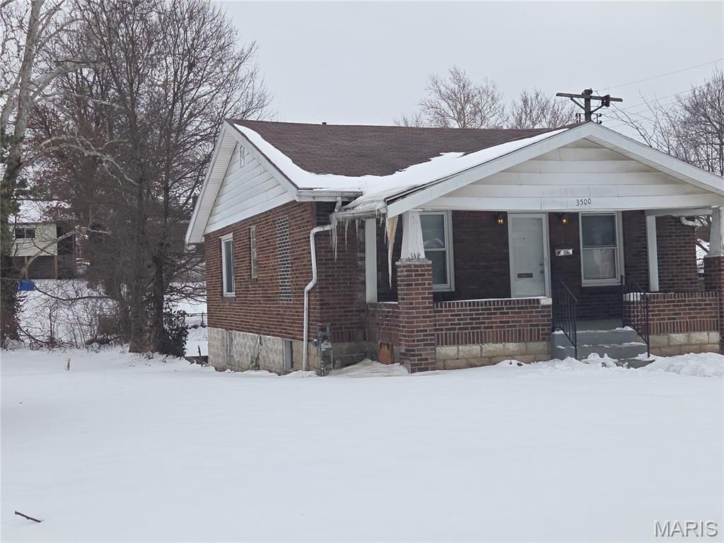 3500 Colonial Avenue, St Louis, MO 63121