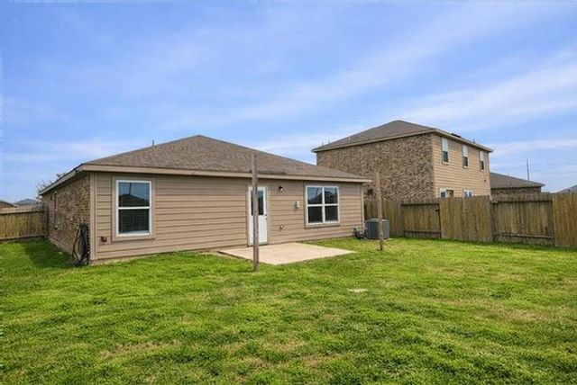 2209 Nautica Terrace Dr, Texas City, TX 77568