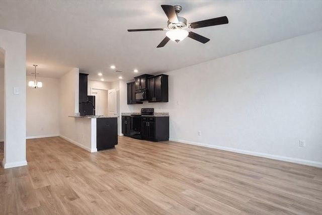 2209 Nautica Terrace Dr, Texas City, TX 77568