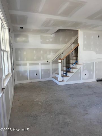 175 Twining Rose Lane, Holly Ridge, NC 28445