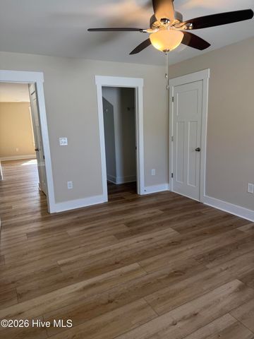 175 Twining Rose Lane, Holly Ridge, NC 28445