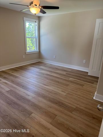 175 Twining Rose Lane, Holly Ridge, NC 28445