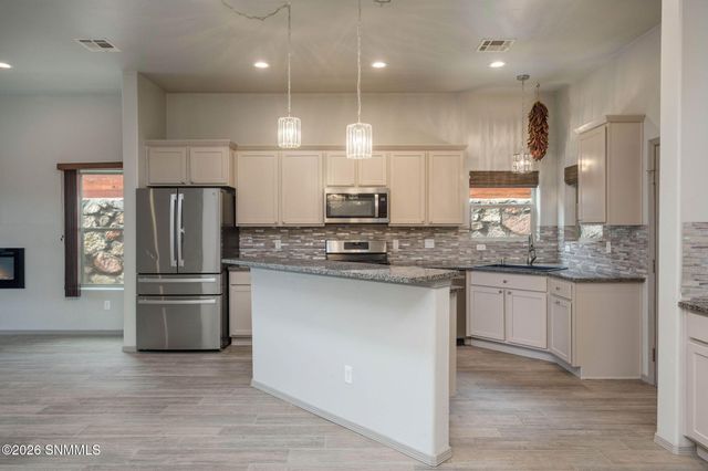 2980 Don Buck Drive, Las Cruces, NM 88011