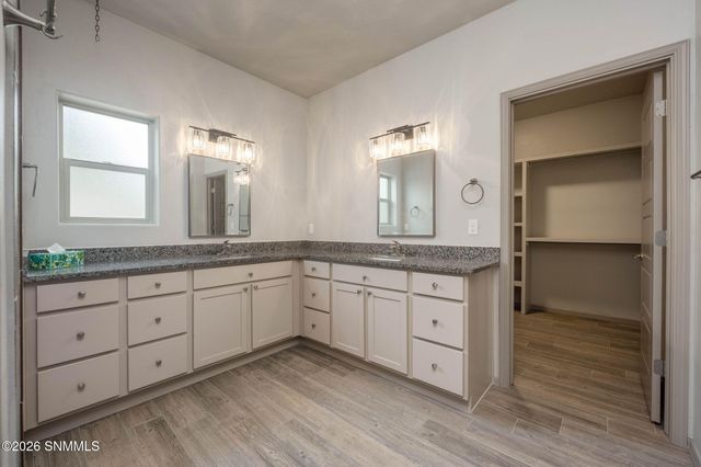 2980 Don Buck Drive, Las Cruces, NM 88011