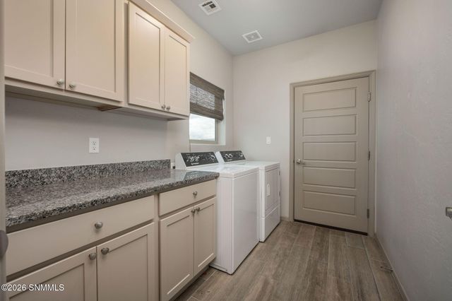 2980 Don Buck Drive, Las Cruces, NM 88011