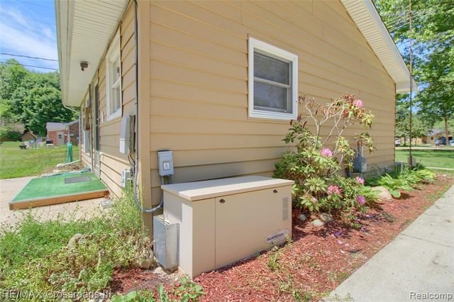41509 Riggs Road, Van Buren, MI 48111