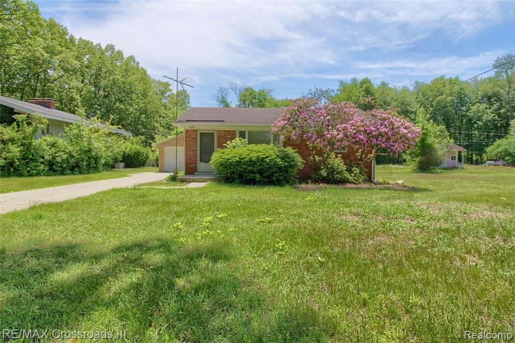 41509 Riggs Road, Van Buren, MI 48111