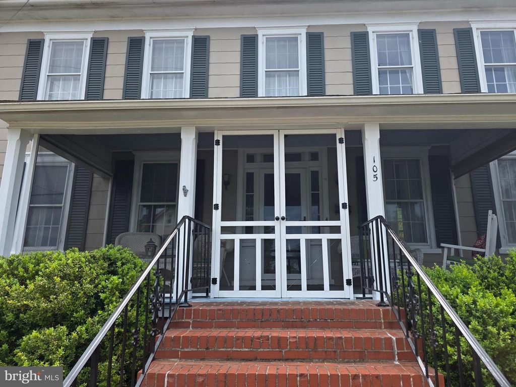 Image 2 of property listing at 105 FEDERAL ST, Snow Hill, MD 21863