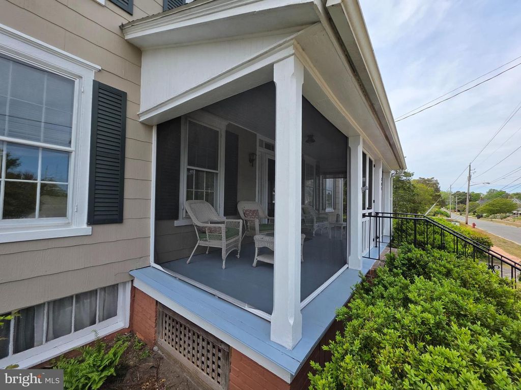 Image 3 of property listing at 105 FEDERAL ST, Snow Hill, MD 21863