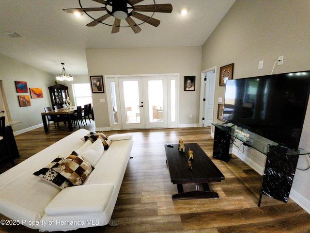 9089 Dupont Avenue, Spring Hill, FL 34608