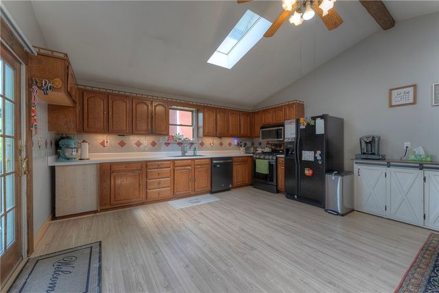213 N 6th Street, Youngwood, PA 15697