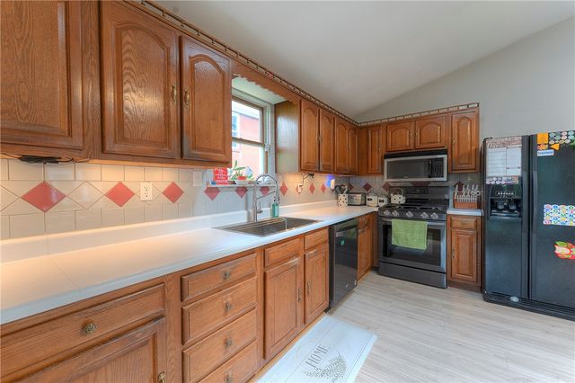 213 N 6th Street, Youngwood, PA 15697