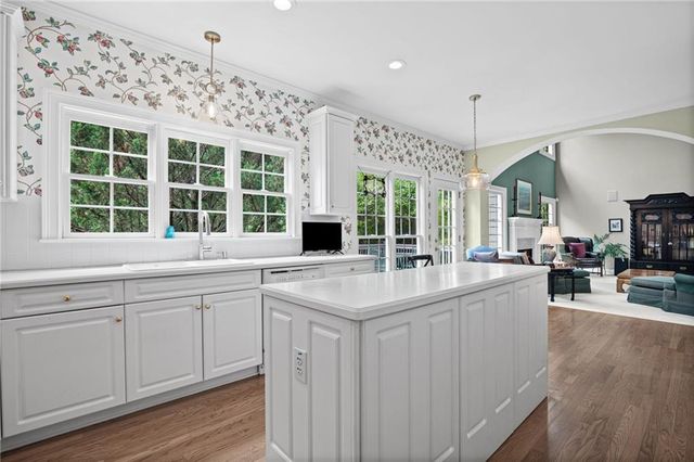 1128 Promontory Drive, Marietta, GA 30062