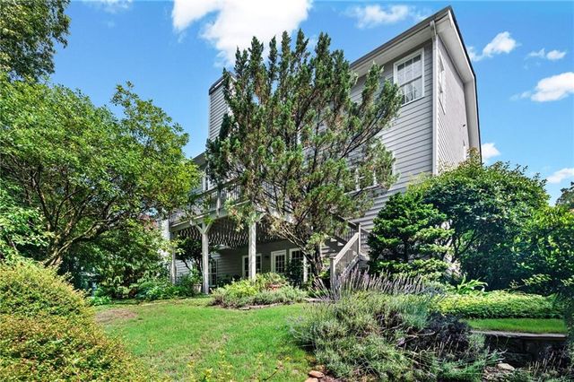 1128 Promontory Drive, Marietta, GA 30062