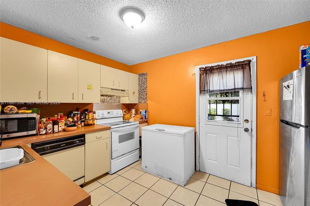 3115 NW 65th St, Miami, FL 33147