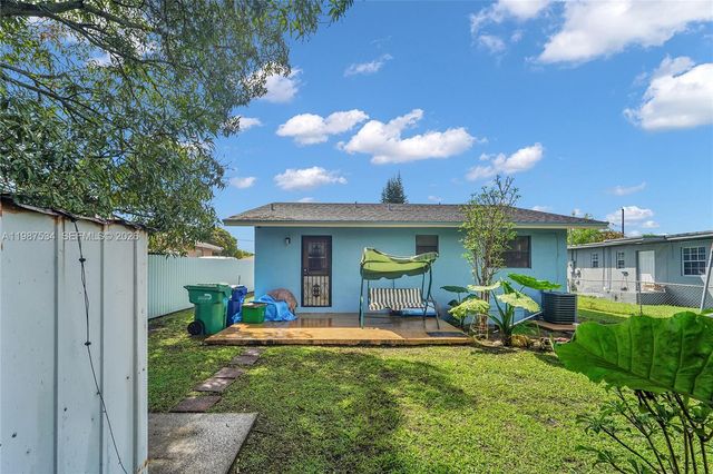 3115 NW 65th St, Miami, FL 33147