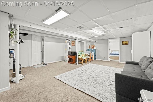 12876 Martin Road, Warren, MI 48088