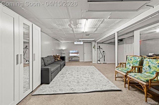 12876 Martin Road, Warren, MI 48088