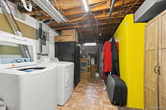 12876 Martin Road, Warren, MI 48088