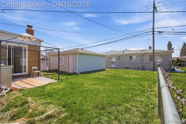 12876 Martin Road, Warren, MI 48088