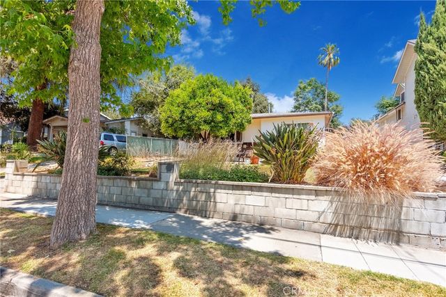 1062 Worcester Avenue, Pasadena, CA 91104