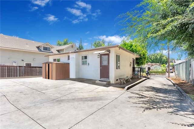 1062 Worcester Avenue, Pasadena, CA 91104