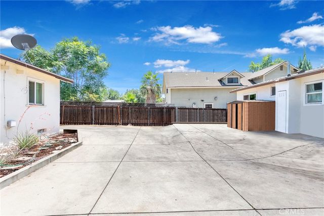 1062 Worcester Avenue, Pasadena, CA 91104