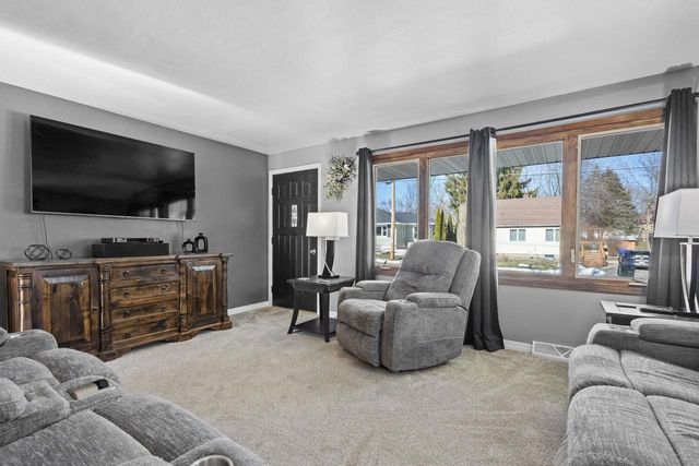 125 MCKINLEY STREET, Kaukauna, WI 54130