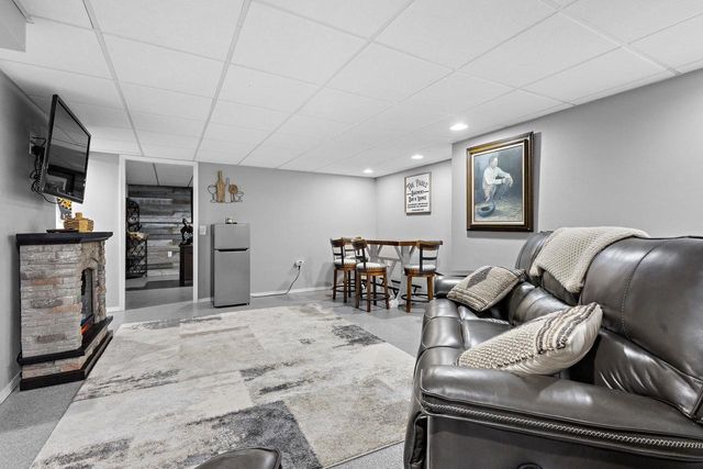 125 MCKINLEY STREET, Kaukauna, WI 54130