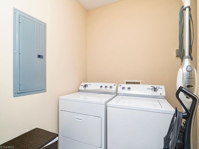 3031 Winston Drive, Burlington, NC 27215