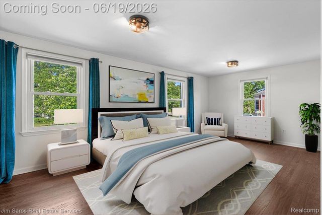 615 Lakepointe Street, Grosse Pointe Park, MI 48230