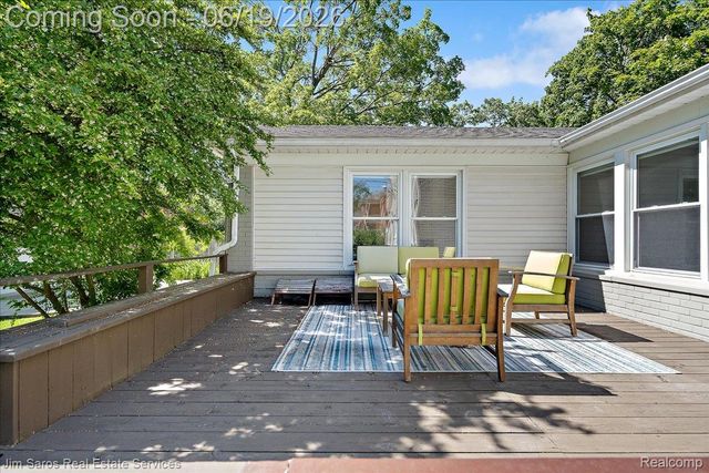 615 Lakepointe Street, Grosse Pointe Park, MI 48230