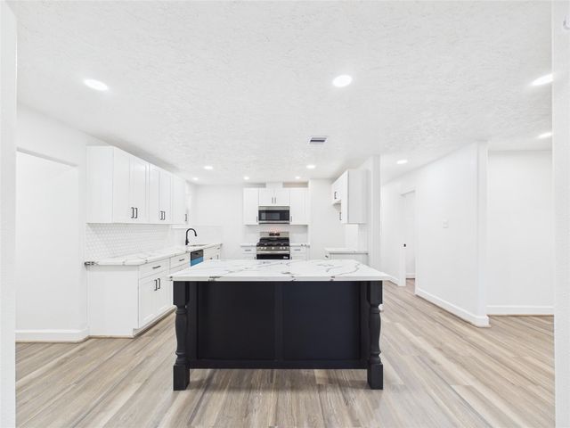 1210 Connie Street, Alvin, TX 77511