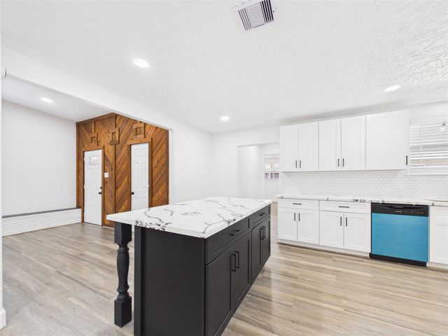 1210 Connie Street, Alvin, TX 77511