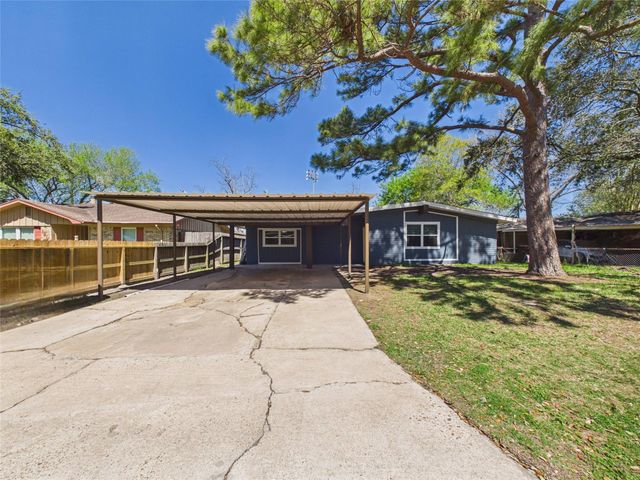 1210 Connie Street, Alvin, TX 77511