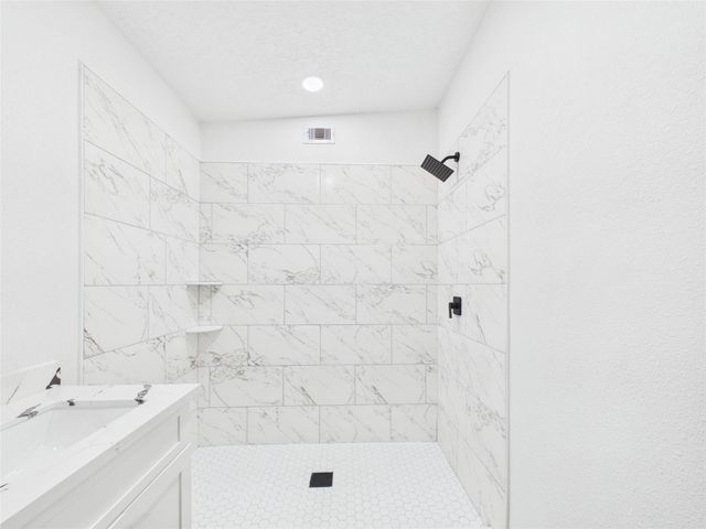 1210 Connie Street, Alvin, TX 77511