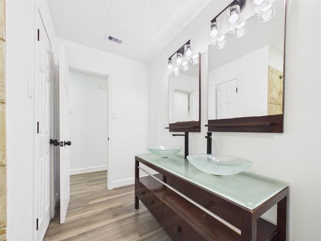 1210 Connie Street, Alvin, TX 77511