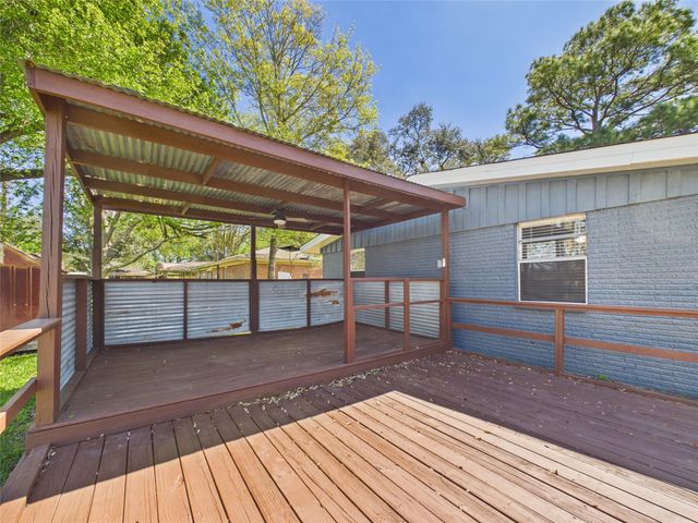 1210 Connie Street, Alvin, TX 77511