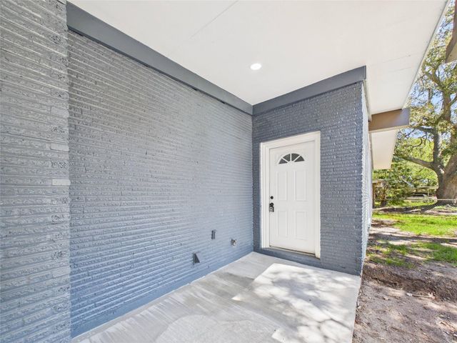 1210 Connie Street, Alvin, TX 77511