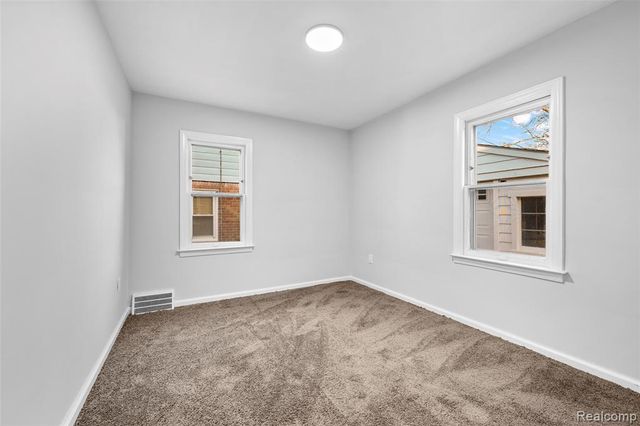 414 Aqua Court, Royal Oak, MI 48073