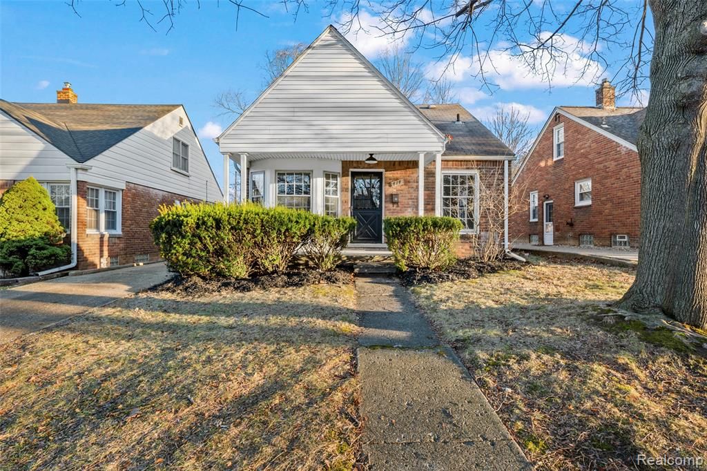 414 Aqua Court, Royal Oak, MI 48073