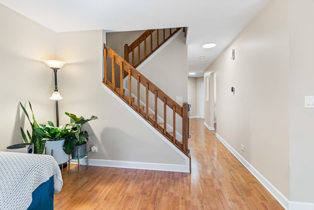 737 W Happfield Drive, Arlington Heights, IL 60004