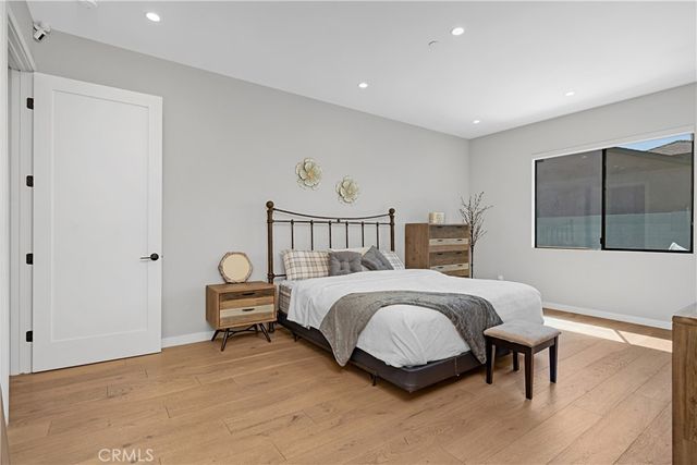 17812 Bromley Court, Encino, CA 91316