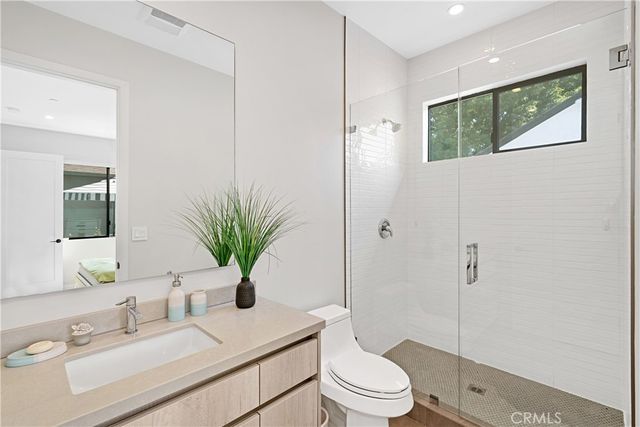 17812 Bromley Court, Encino, CA 91316