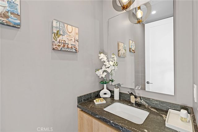 17812 Bromley Court, Encino, CA 91316