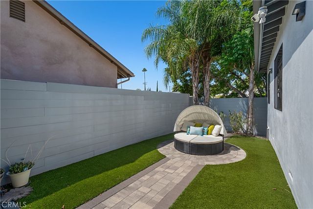 17812 Bromley Court, Encino, CA 91316