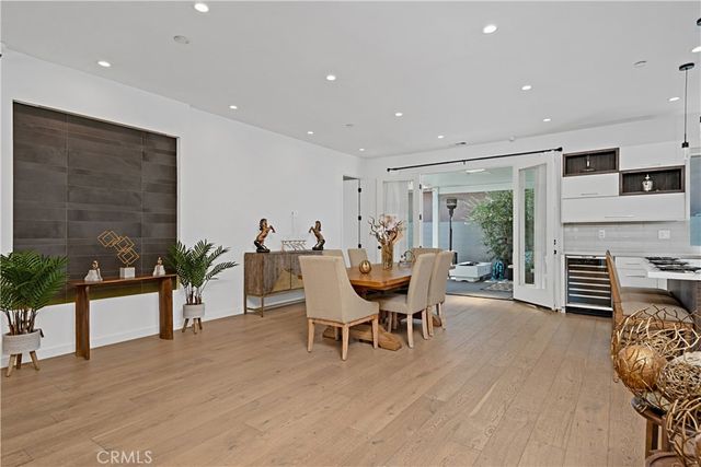 17812 Bromley Court, Encino, CA 91316