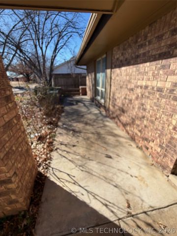 7065 E 52nd Street, Tulsa, OK 74145