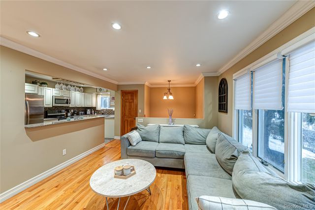 345 Collington Drive, Ronkonkoma, NY 11779